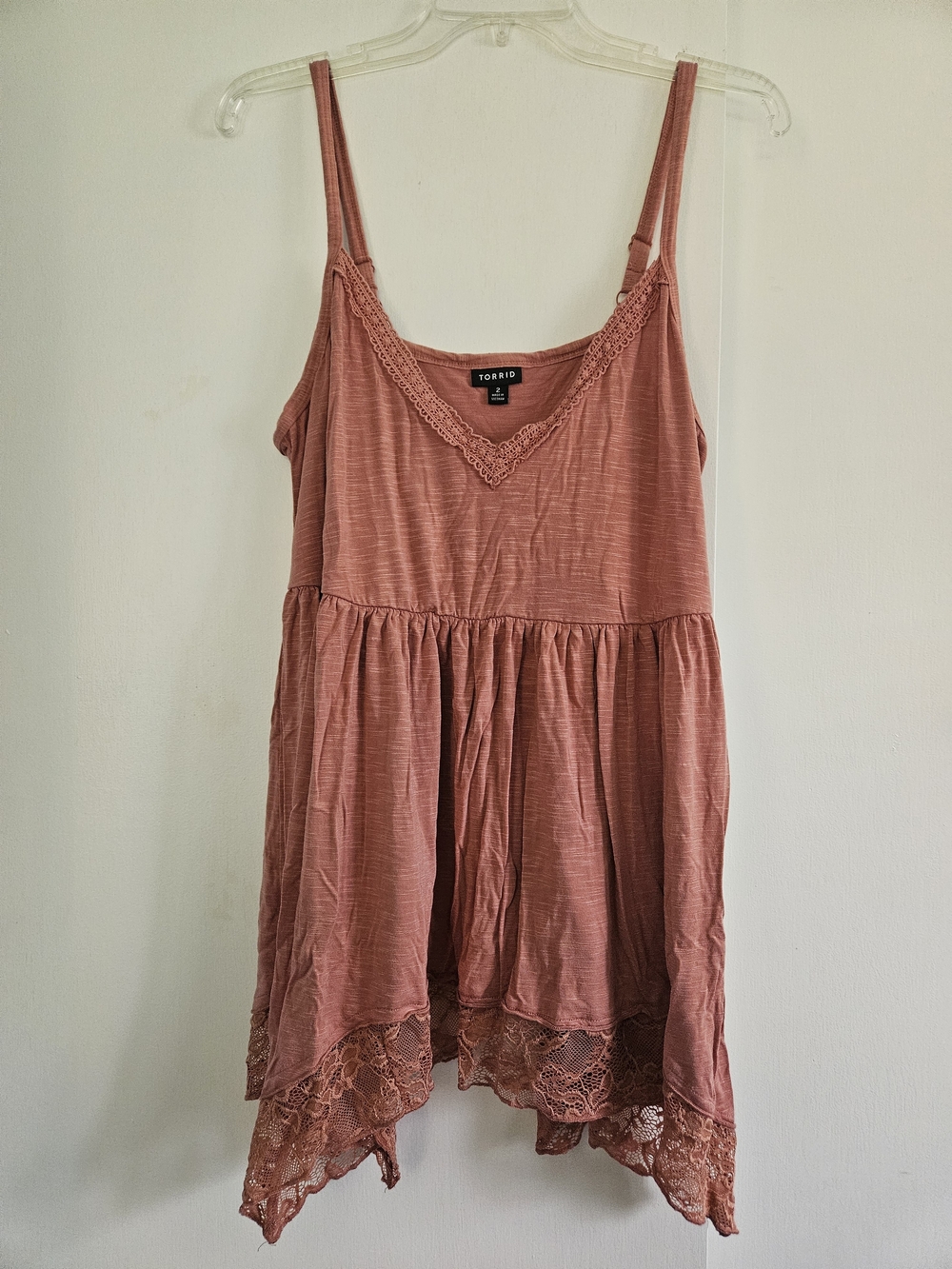 Torrid dusty rose lace-trim tank